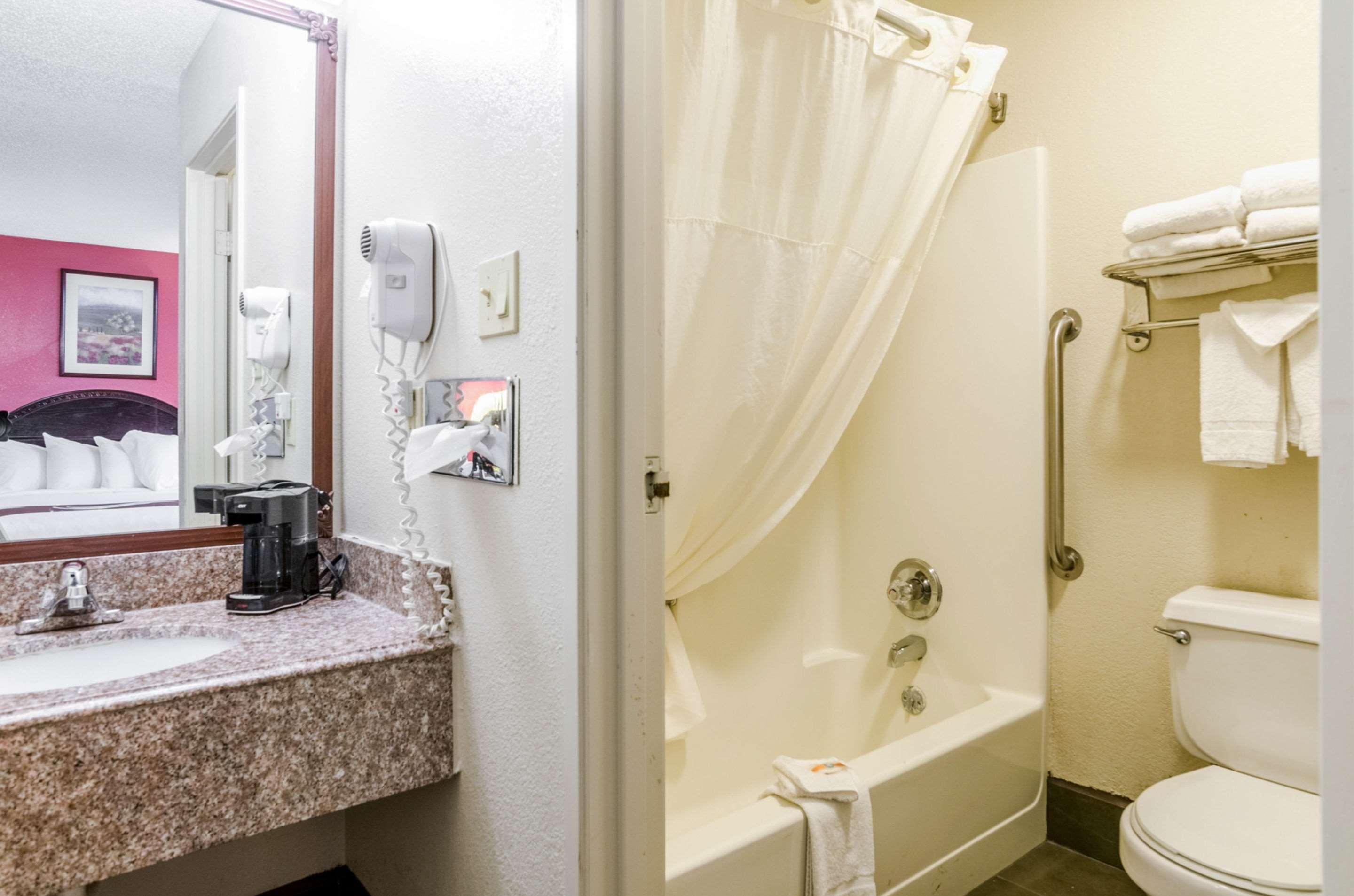 Quality Inn South Wichita Extérieur photo